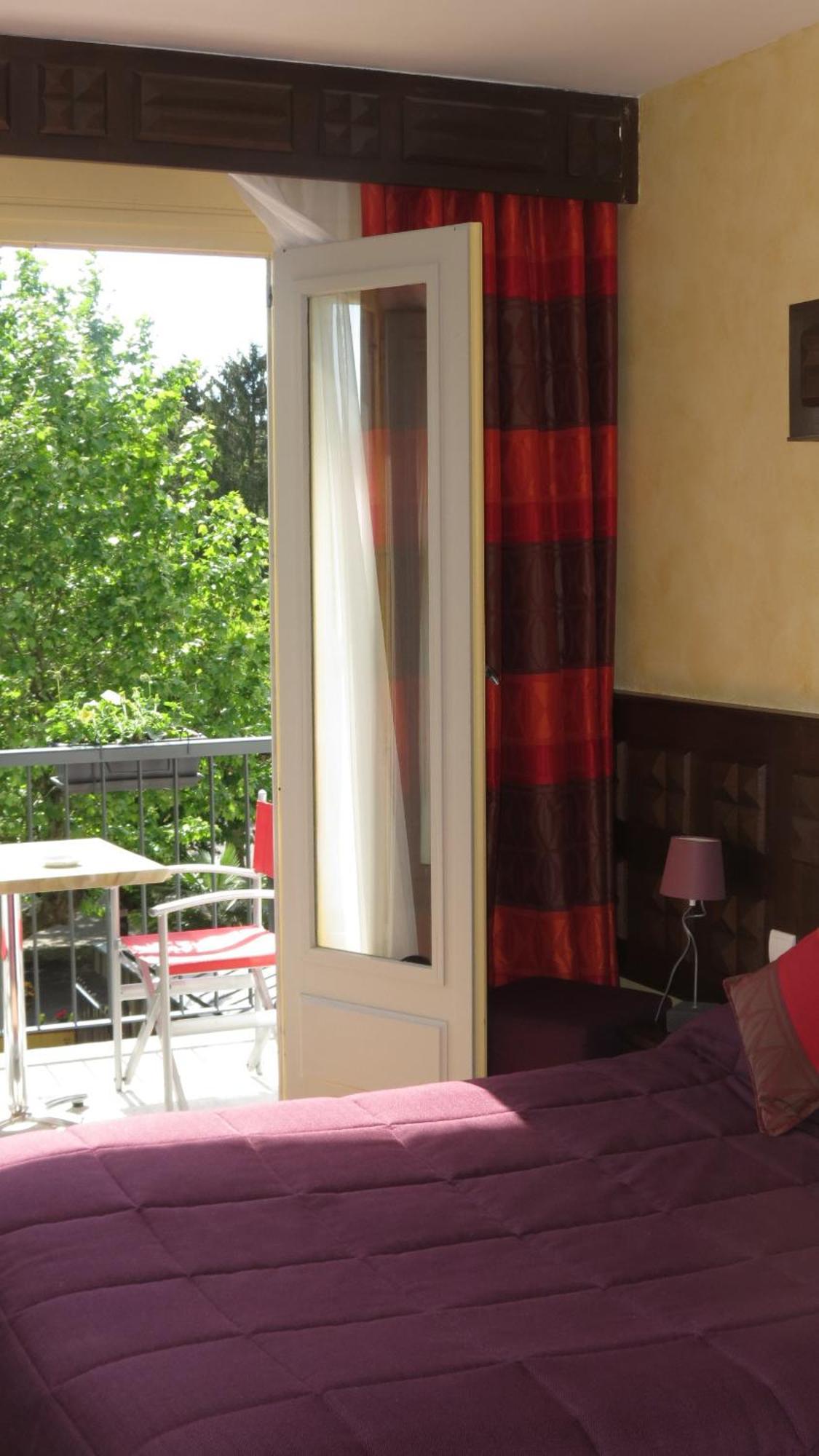 Logis Hotel Restaurant Chez Nous Sainte-Croix  Oda fotoğraf