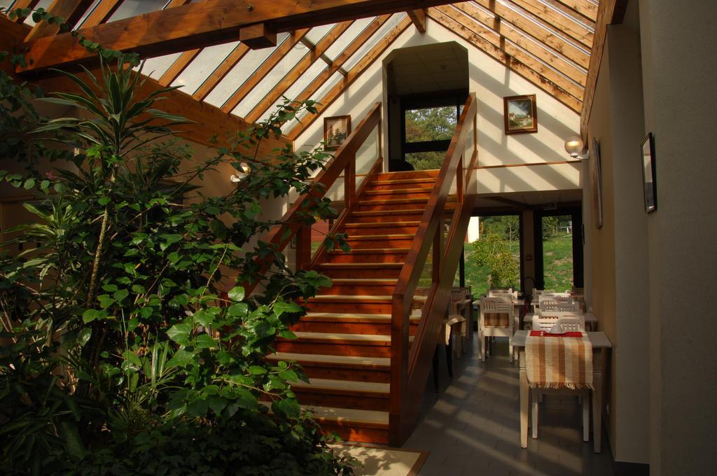 Logis Hotel Restaurant Chez Nous Sainte-Croix  Oda fotoğraf